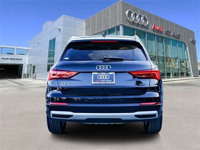 2022 Audi Q3 Premium photo 3