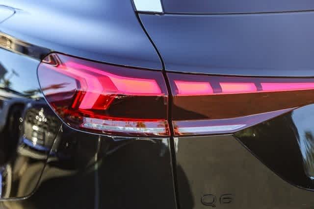 Thumbnail: 2025 Audi Q6 e-tron - 9