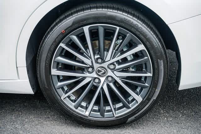 Thumbnail: 2024 Lexus ES - 10