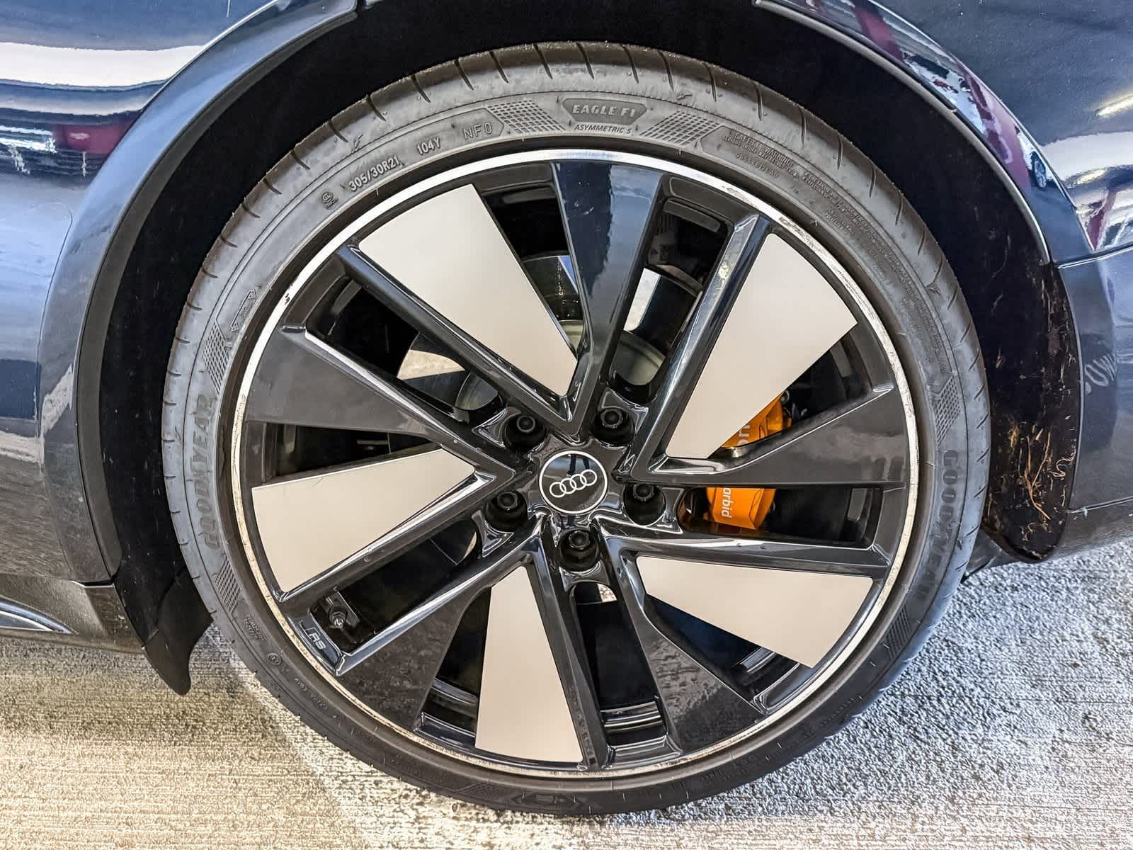 Thumbnail: 2023 Audi RS e-tron GT - 8