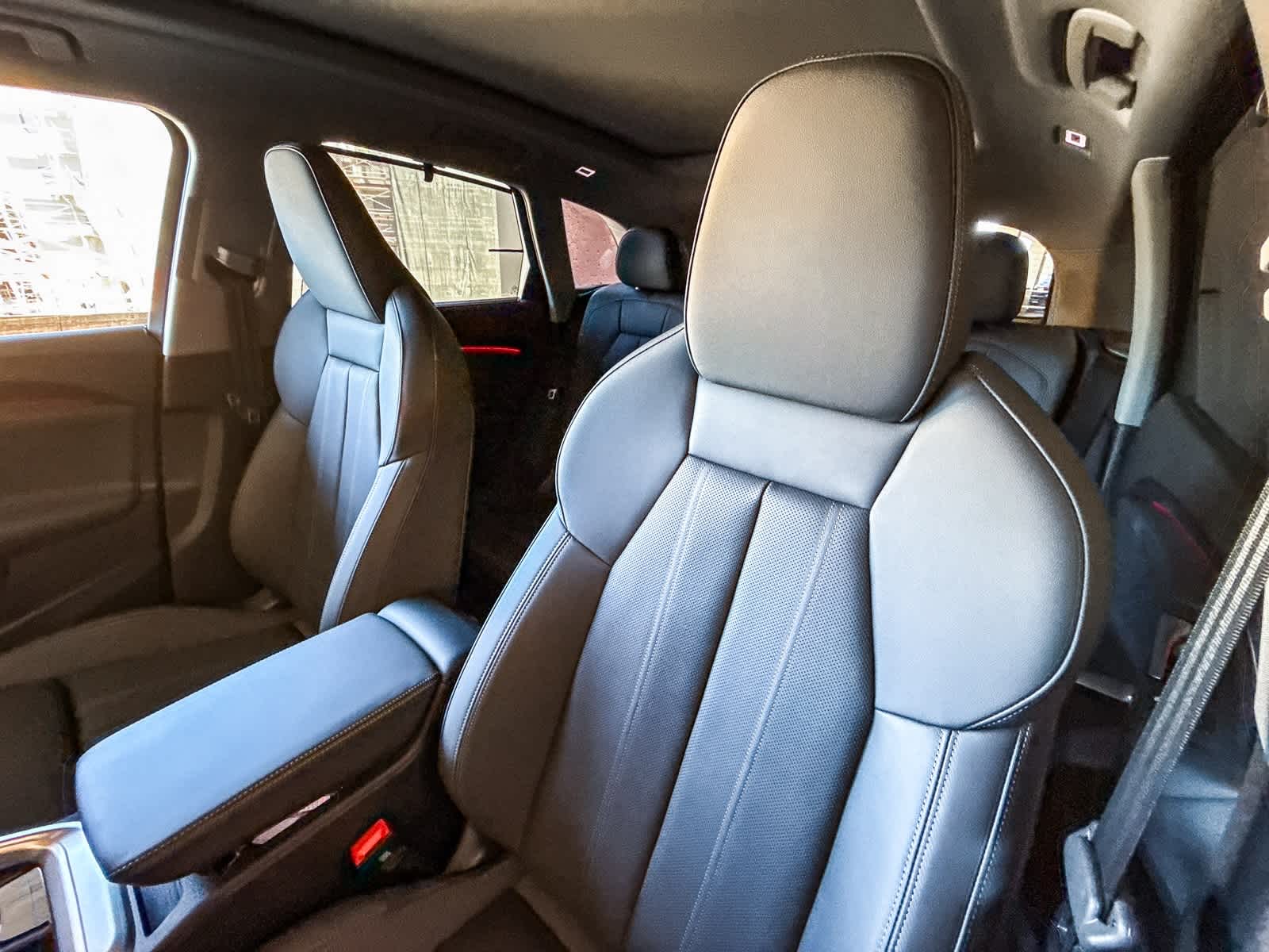 Thumbnail: 2025 Audi Q5 - 26