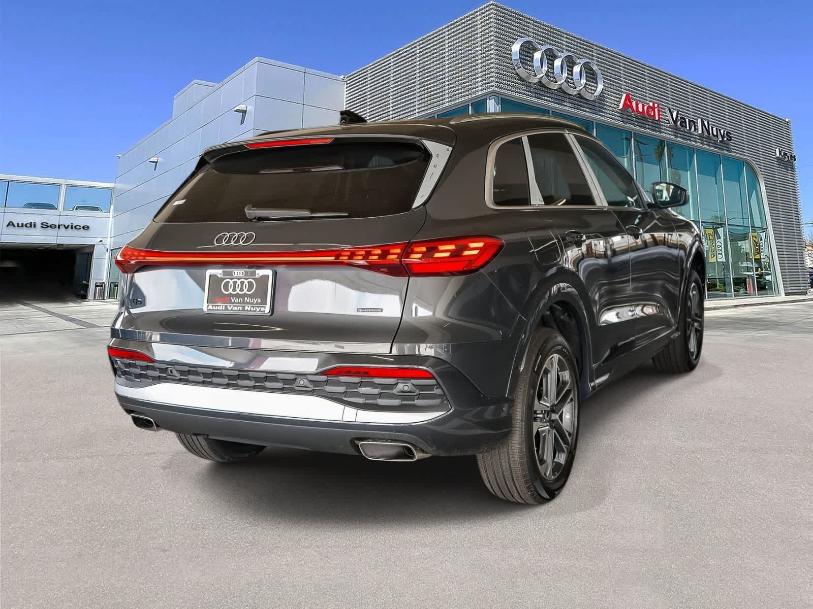 Thumbnail: 2026 Audi Q5 - 4