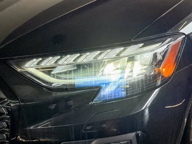 Thumbnail: 2025 Audi A8 - 10