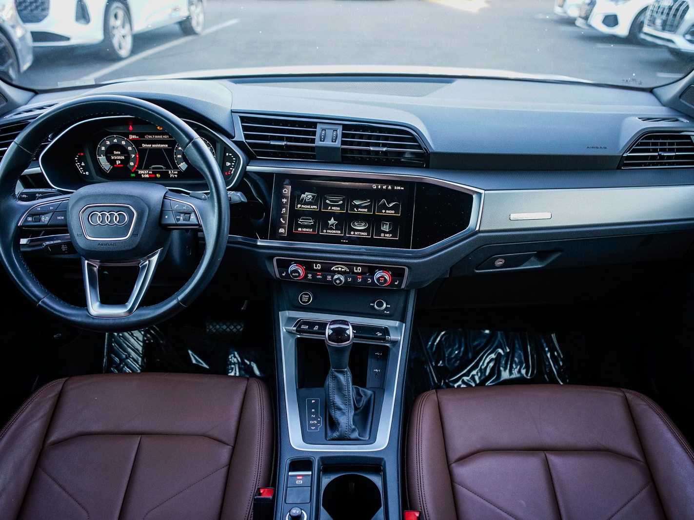 Thumbnail: 2023 Audi Q3 - 12