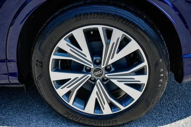 Thumbnail: 2023 Audi Q4 e-tron - 10