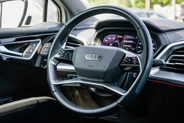 Thumbnail: 2023 Audi Q4 e-tron - 15