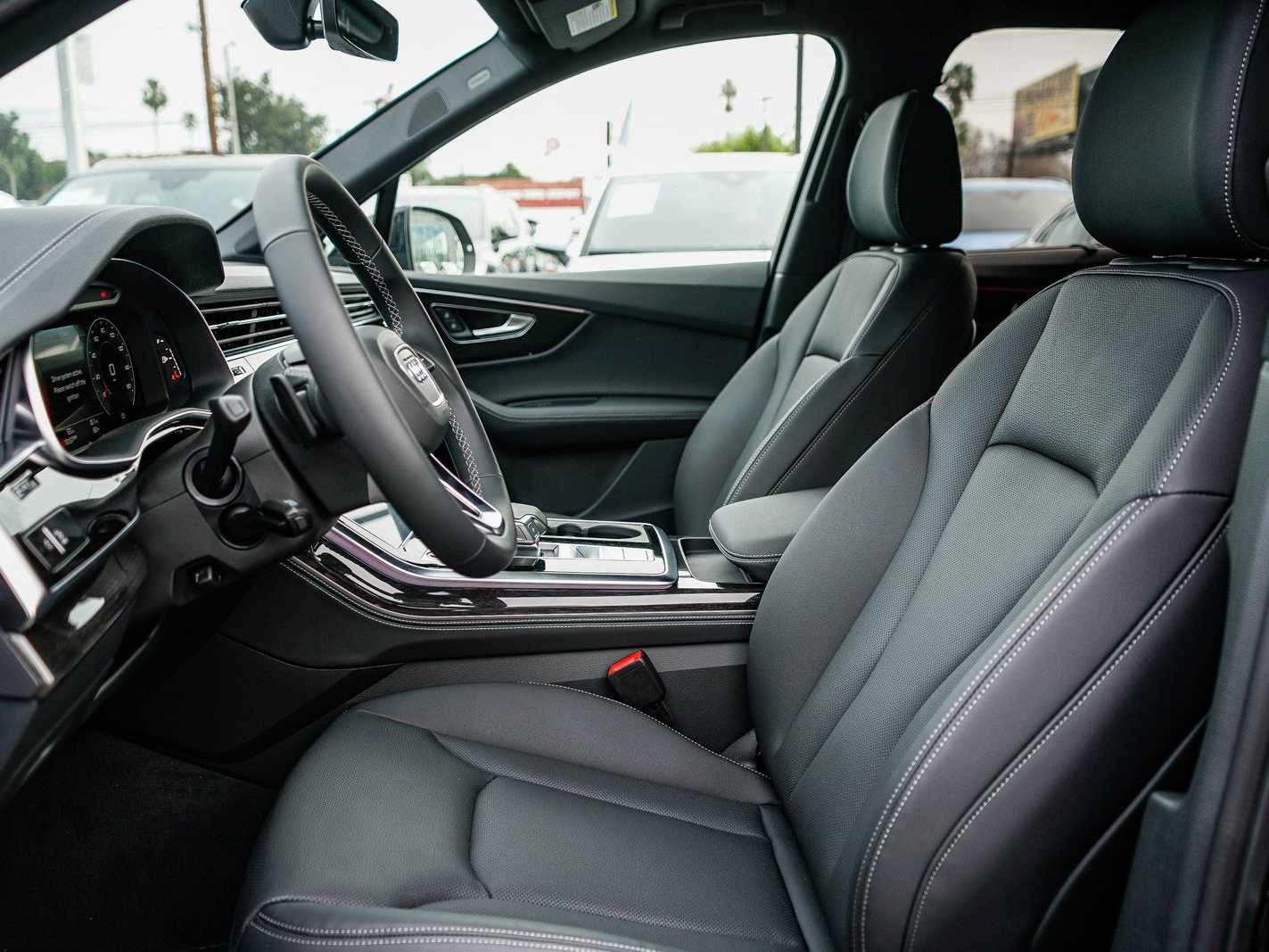 Thumbnail: 2026 Audi Q7 - 17