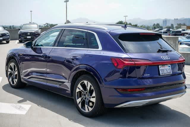 Thumbnail: 2022 Audi e-tron - 2