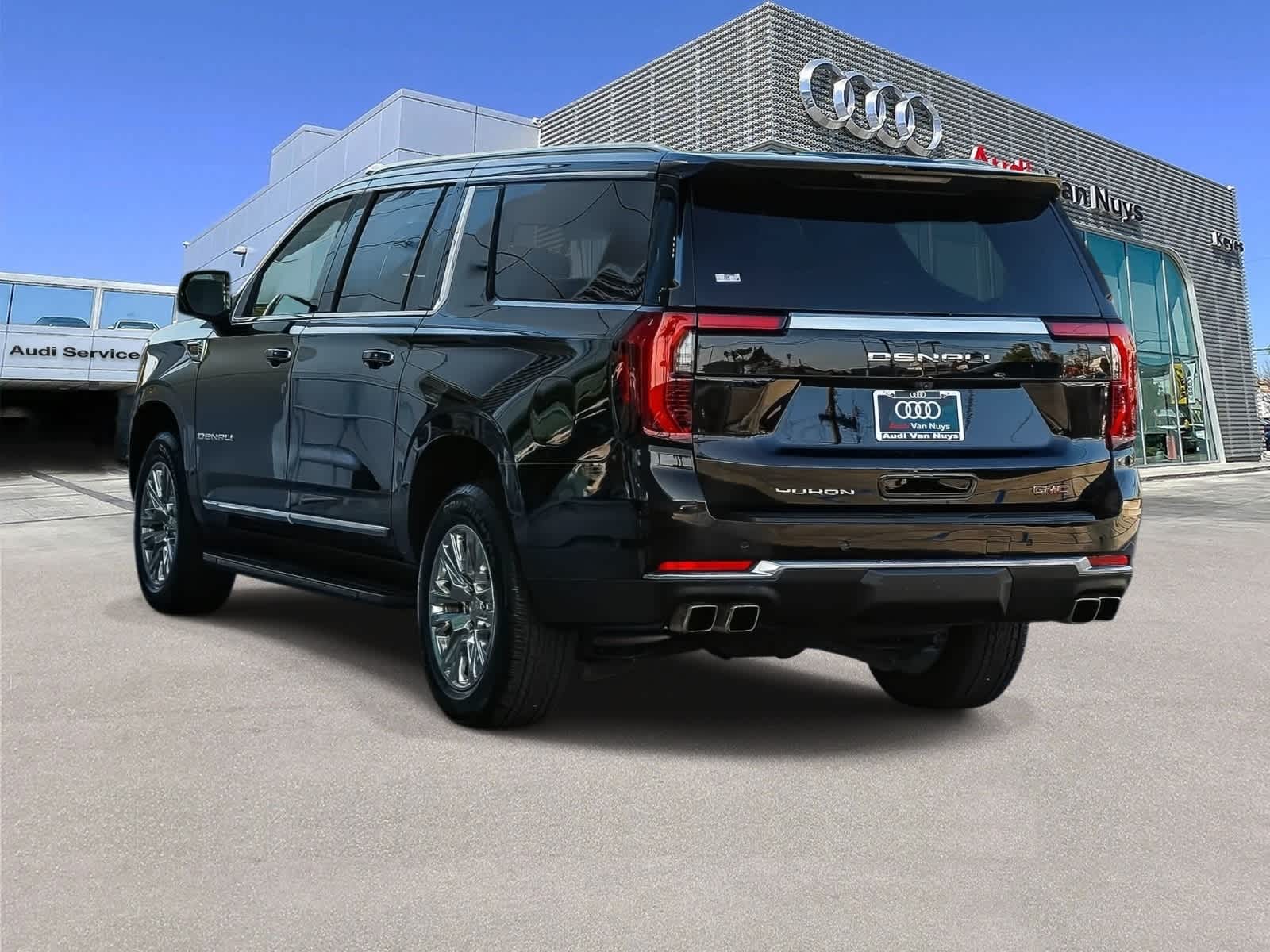 Thumbnail: 2025 GMC Yukon XL - 6