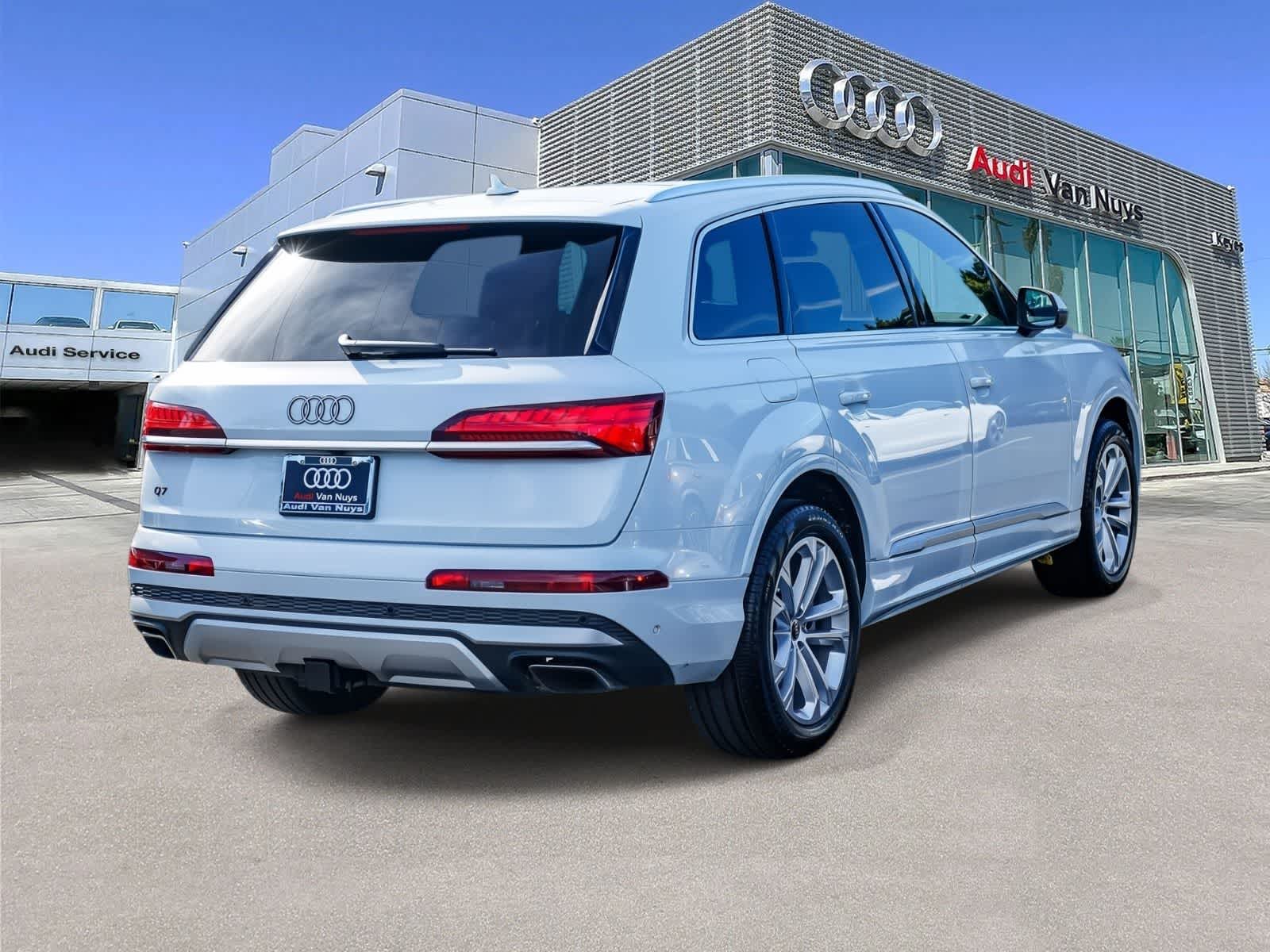 Thumbnail: 2025 Audi Q7 - 4