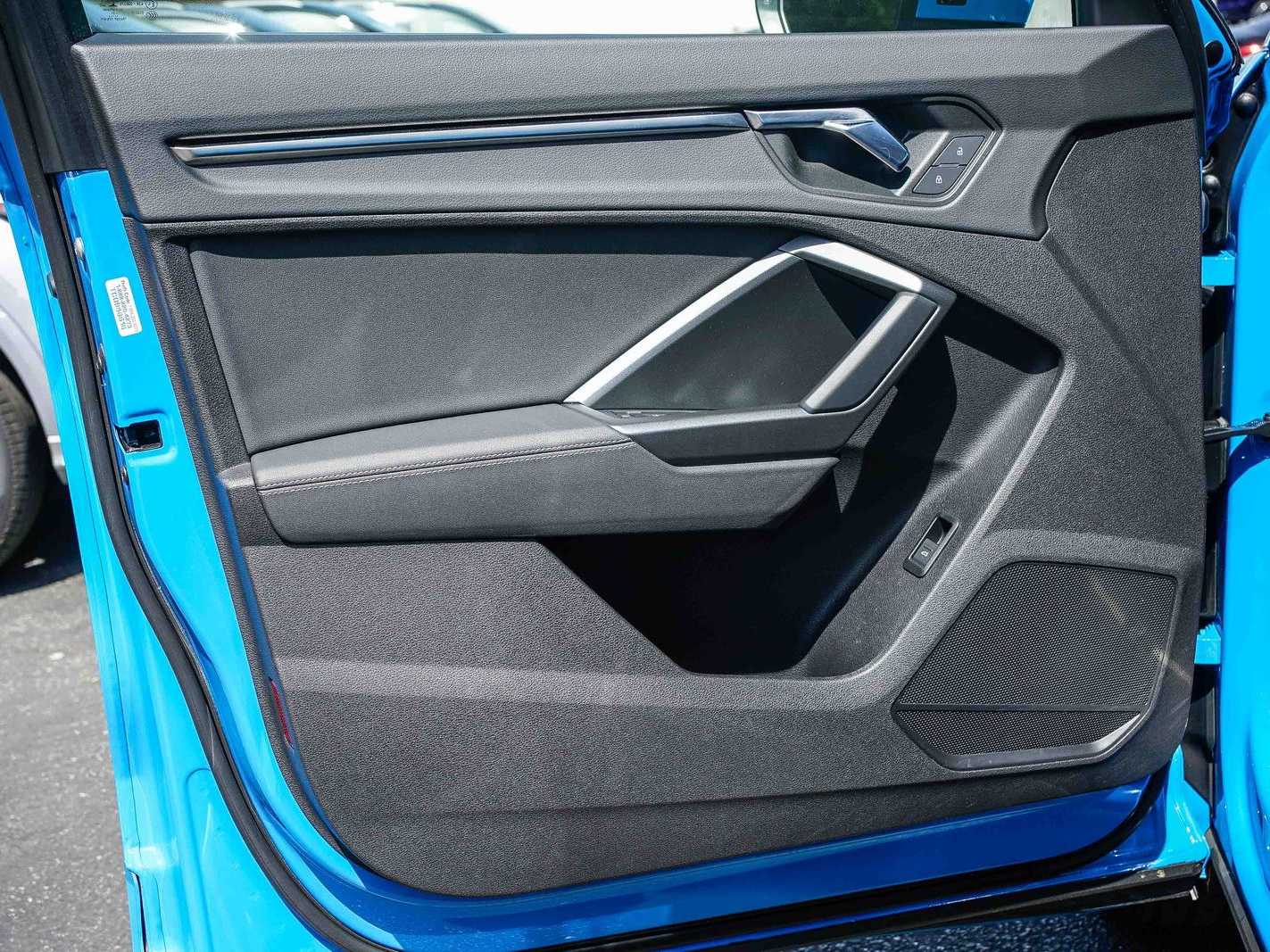 Thumbnail: 2022 Audi Q3 - 19