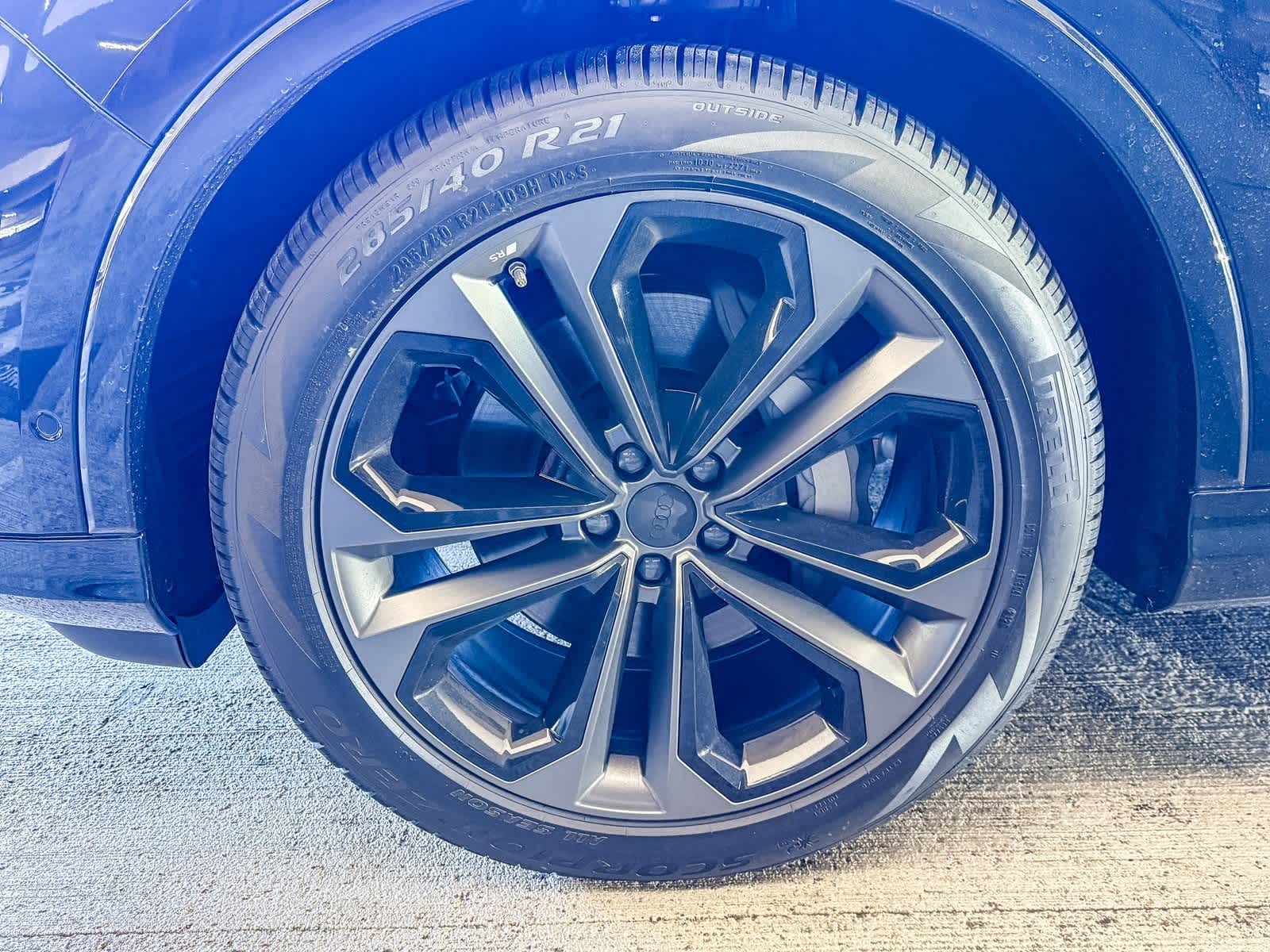 Thumbnail: 2026 Audi Q7 - 9