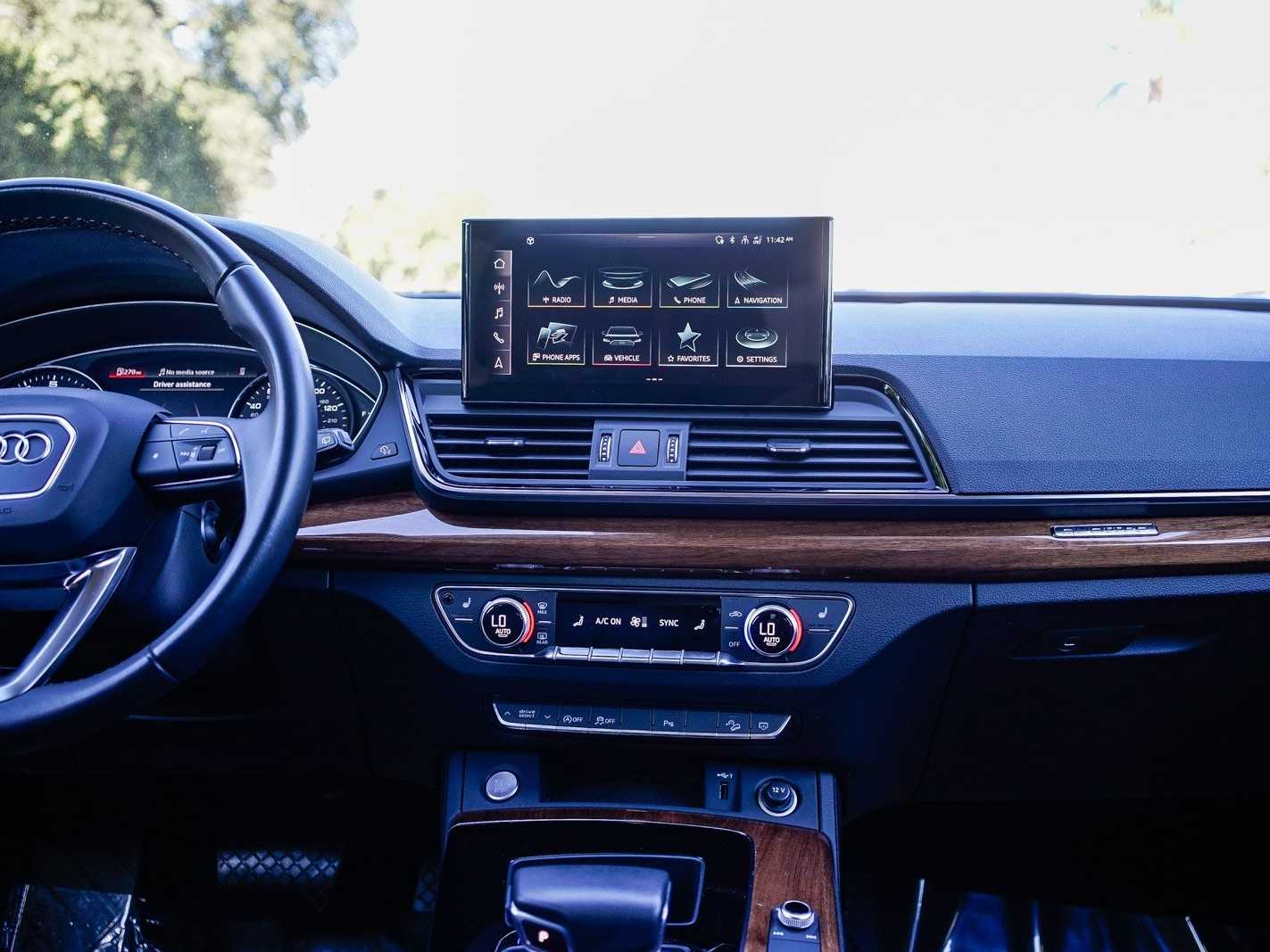 Thumbnail: 2023 Audi Q5 - 23