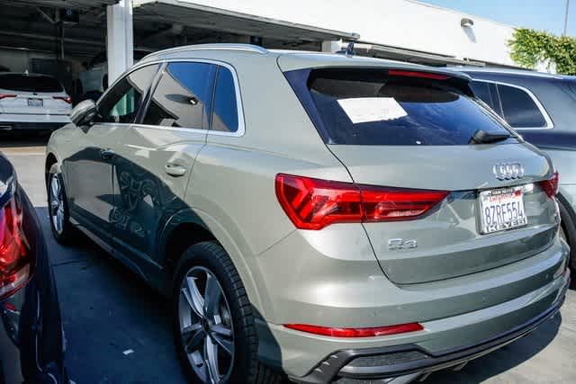 Thumbnail: 2022 Audi Q3 - 2