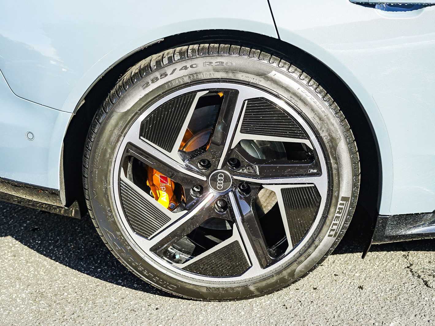 Thumbnail: 2024 Audi RS e-tron GT - 10