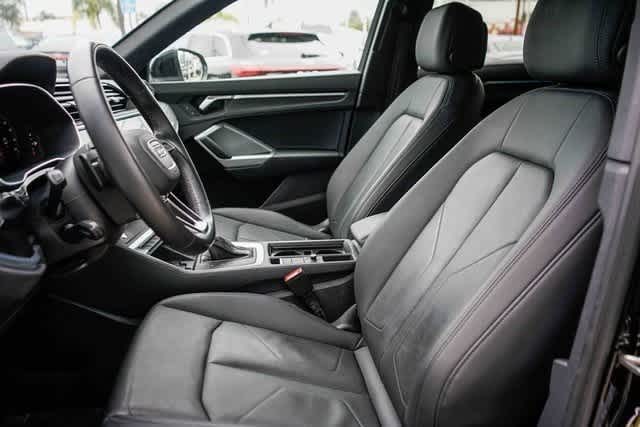 Thumbnail: 2023 Audi Q3 - 16