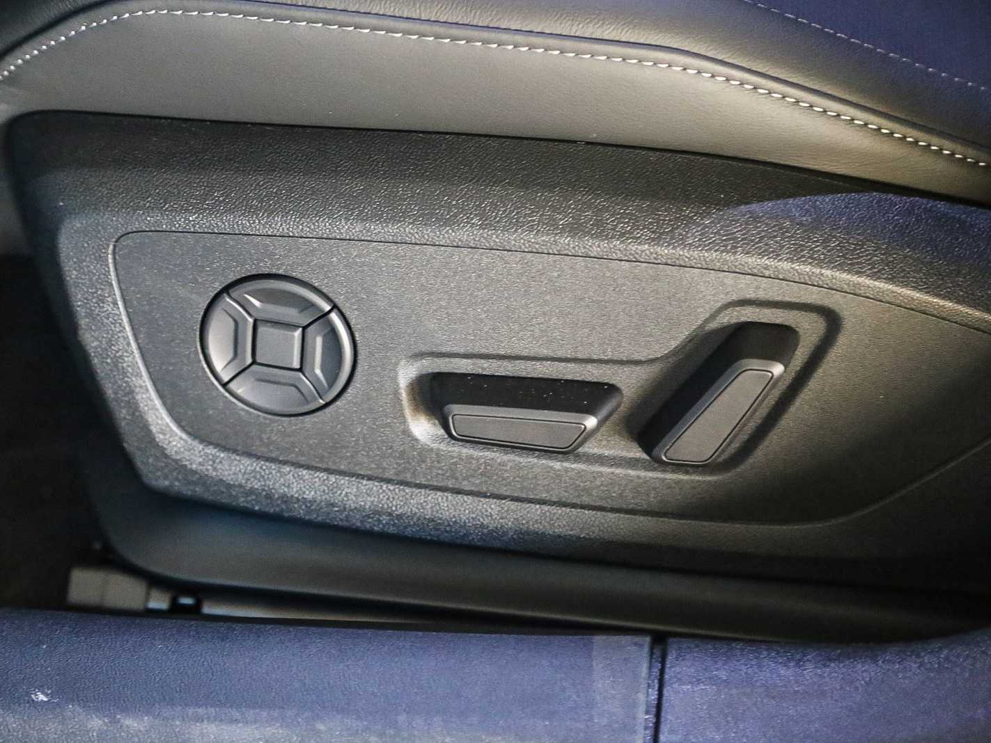 Thumbnail: 2026 Audi A6 - 21