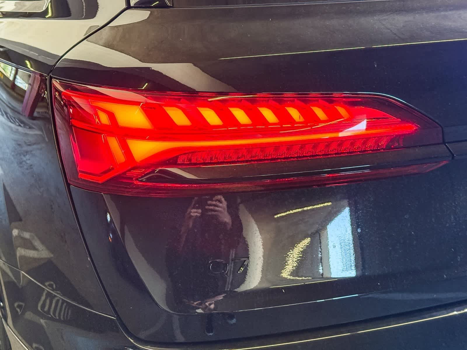 Thumbnail: 2026 Audi Q7 - 7