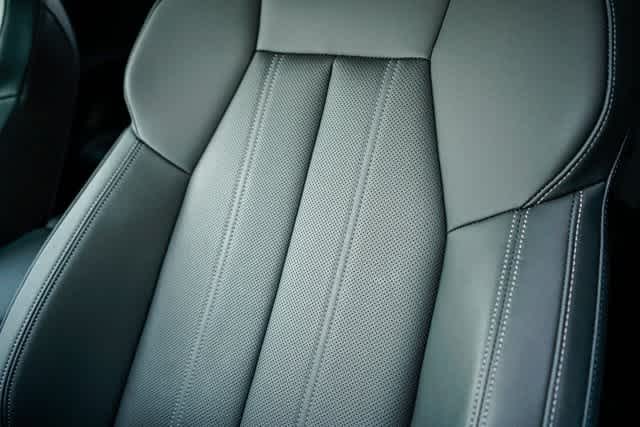 Thumbnail: 2025 Audi Q6 e-tron - 25