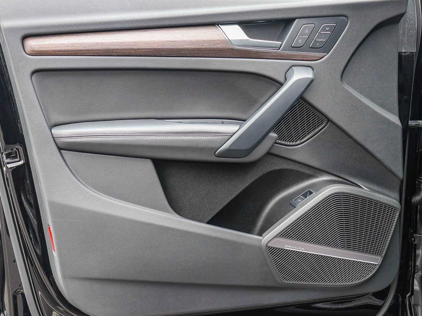 Thumbnail: 2023 Audi Q5 - 22