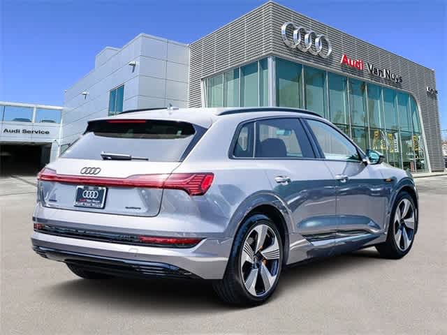 Thumbnail: 2022 Audi e-tron - 4
