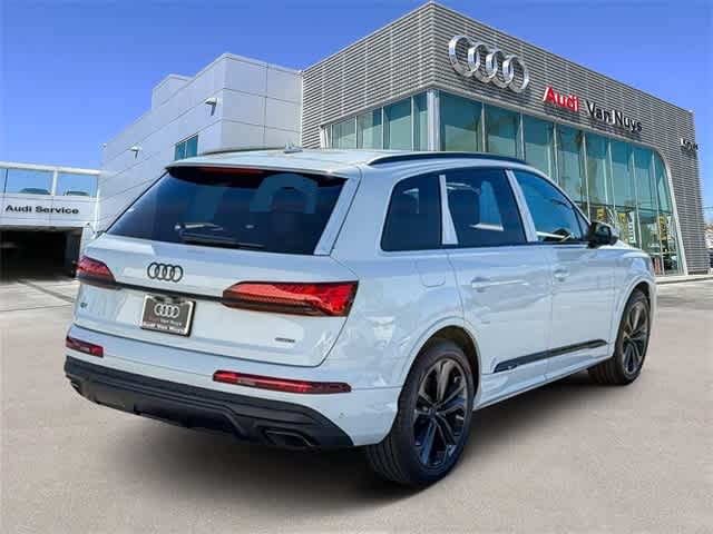 Thumbnail: 2026 Audi Q7 - 4