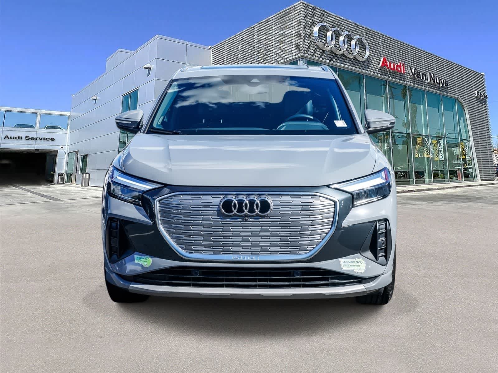 Thumbnail: 2023 Audi Q4 e-tron - 6