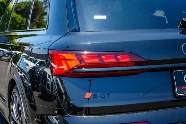 Thumbnail: 2025 Audi SQ7 - 10