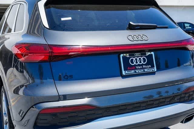 Thumbnail: 2025 Audi Q5 - 11