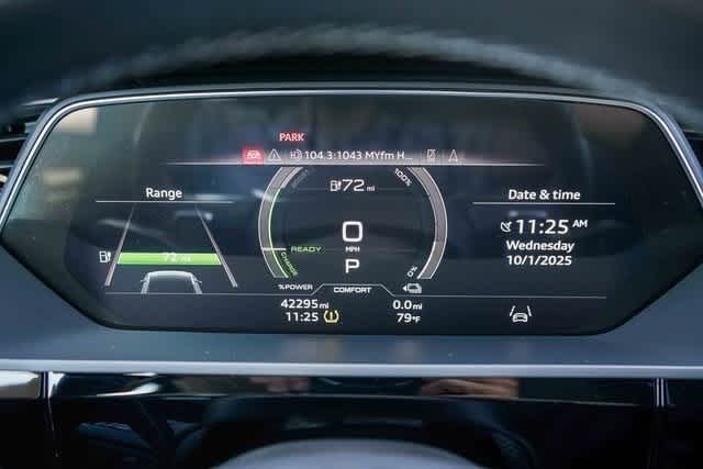 Thumbnail: 2022 Audi e-tron - 25