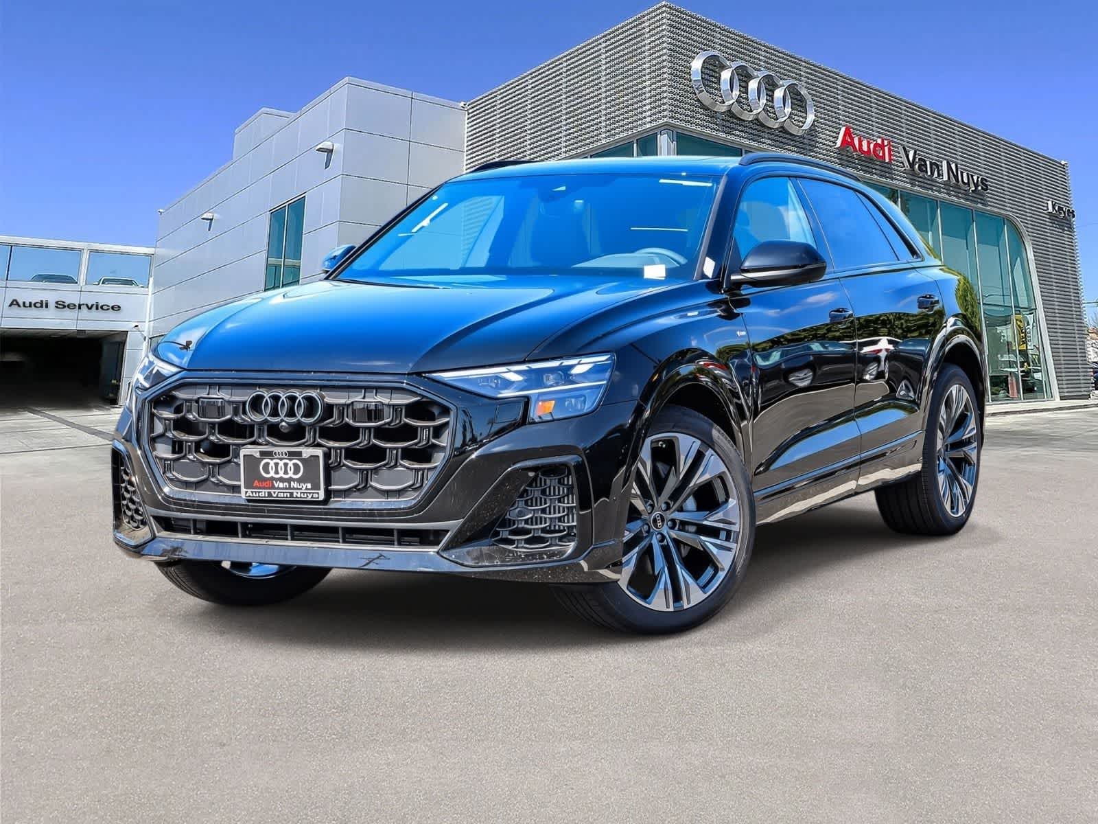 Thumbnail: 2026 Audi Q8 - 1