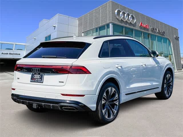 Thumbnail: 2025 Audi Q8 - 4