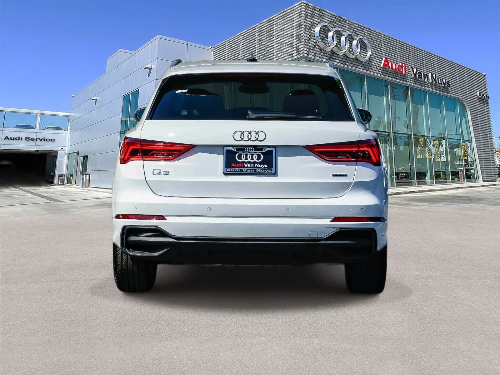 Thumbnail: 2025 Audi Q3 - 3