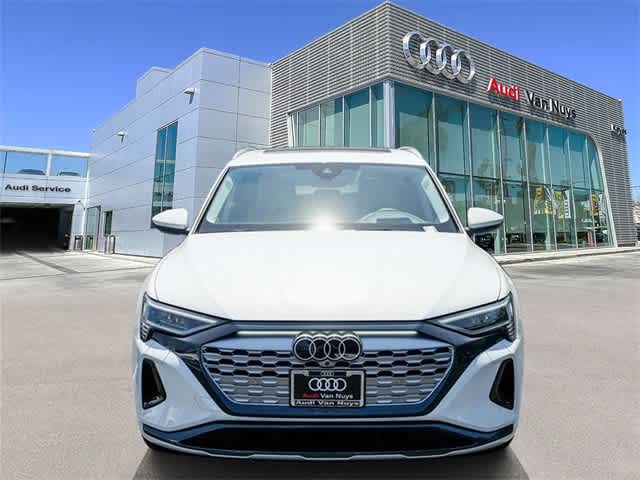 Thumbnail: 2024 Audi Q8 e-tron - 6