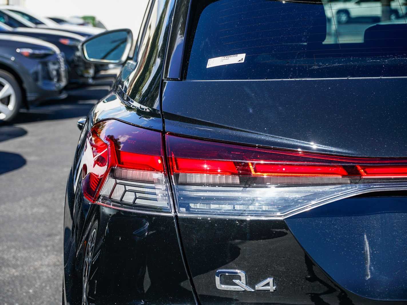 Thumbnail: 2023 Audi Q4 e-tron - 9