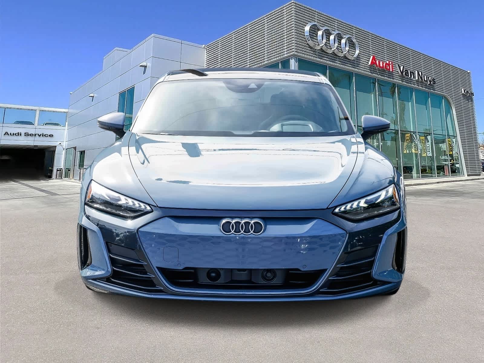 Thumbnail: 2023 Audi e-tron GT - 6