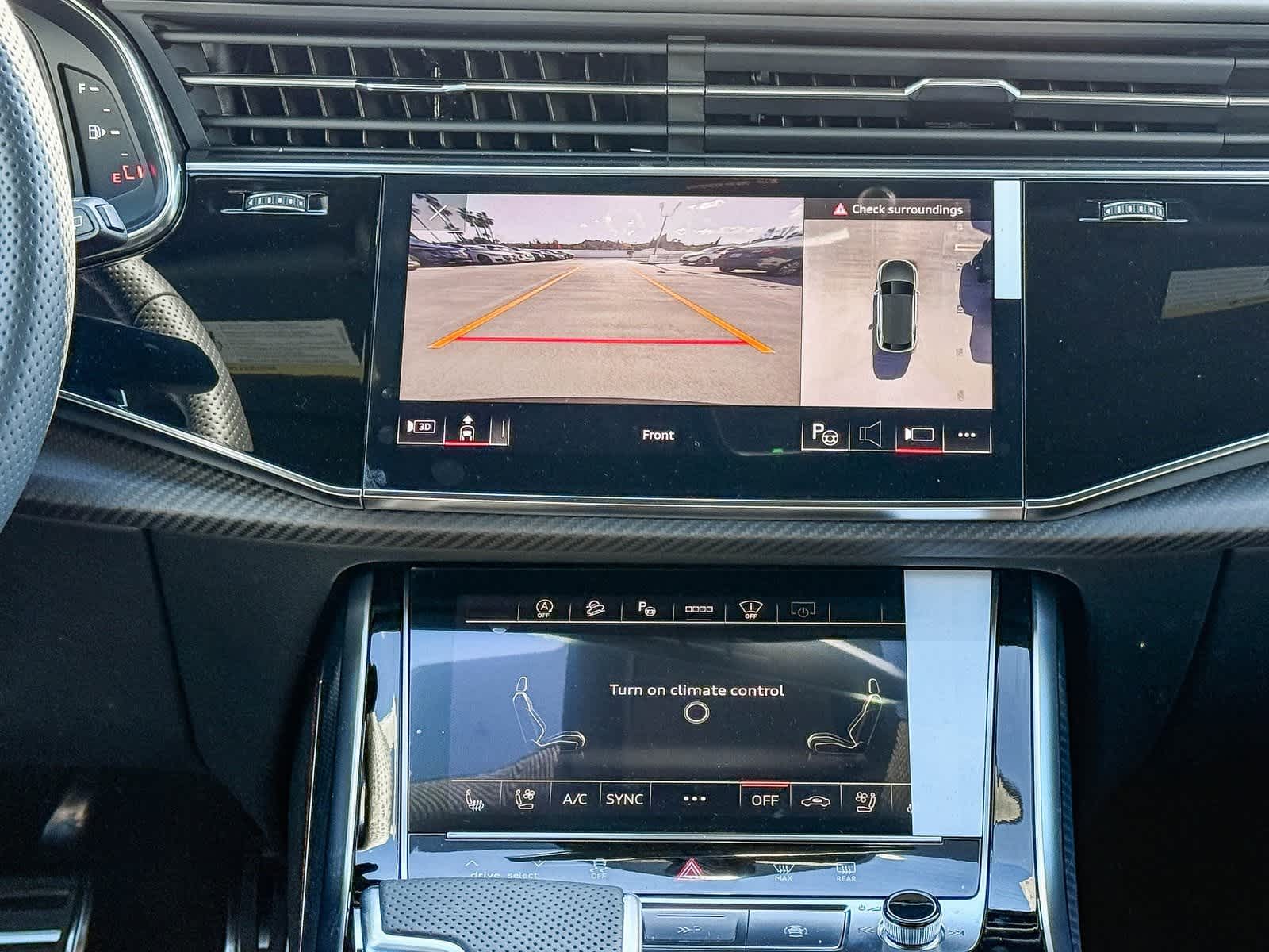 Thumbnail: 2025 Audi RS Q8 - 14