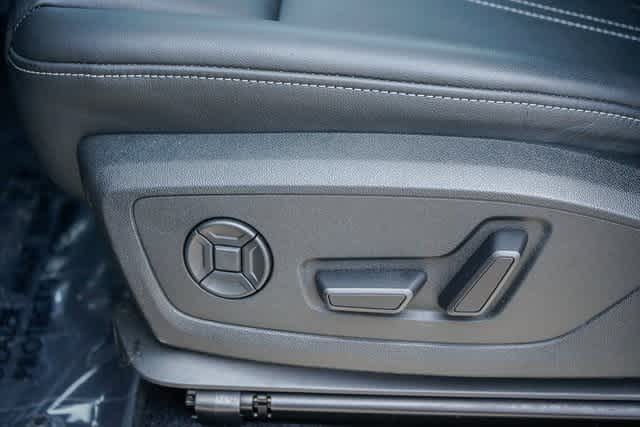 Thumbnail: 2023 Audi Q4 e-tron - 19