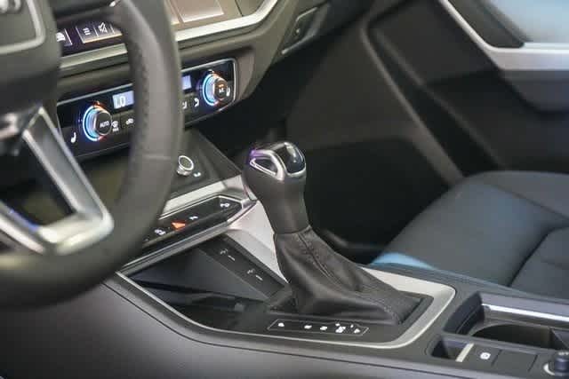 Thumbnail: 2025 Audi Q3 - 32