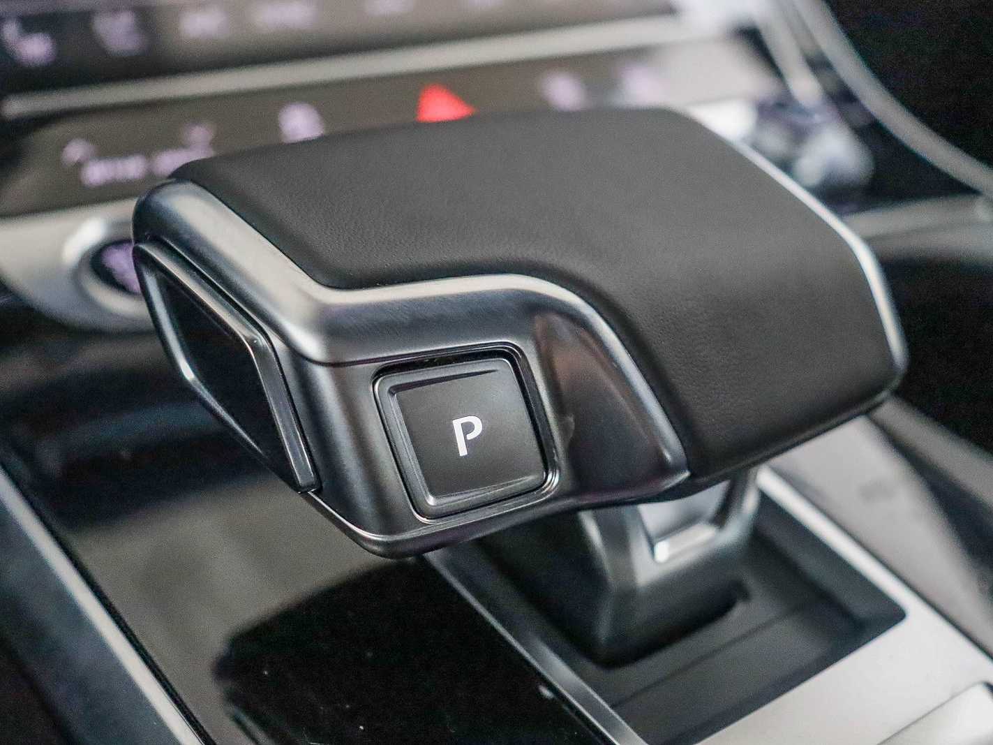 Thumbnail: 2026 Audi Q7 - 24