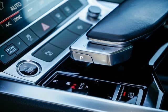 Thumbnail: 2022 Audi e-tron - 21