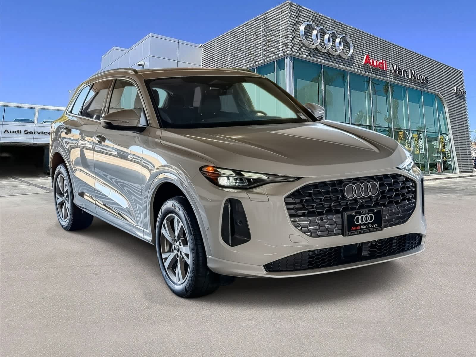 Thumbnail: 2025 Audi Q5 - 3