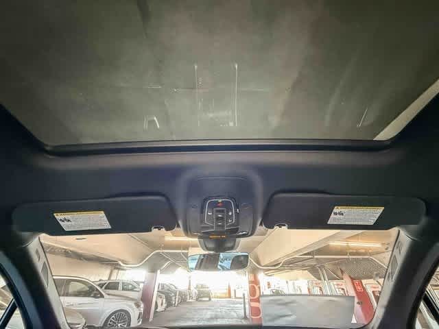 Thumbnail: 2025 Audi Q7 - 16