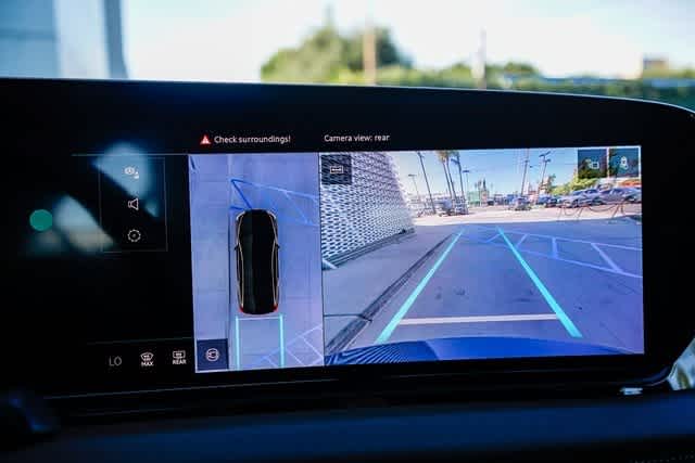 Thumbnail: 2025 Audi e-tron S - 23