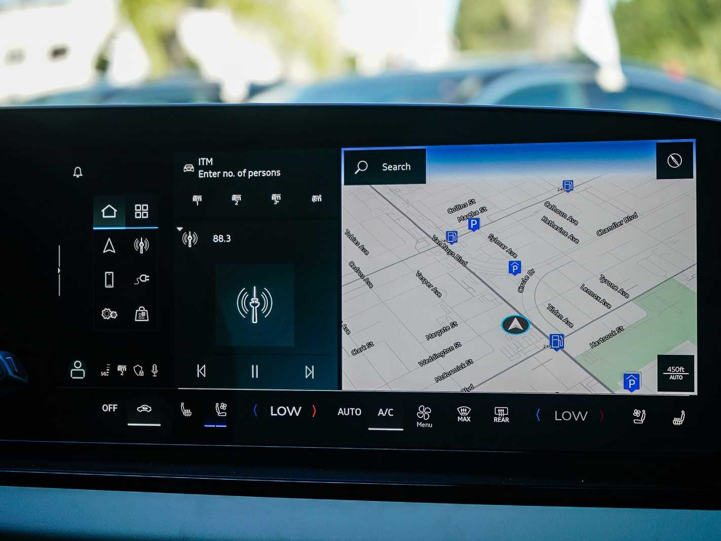 Thumbnail: 2025 Audi Q6 e-tron - 14