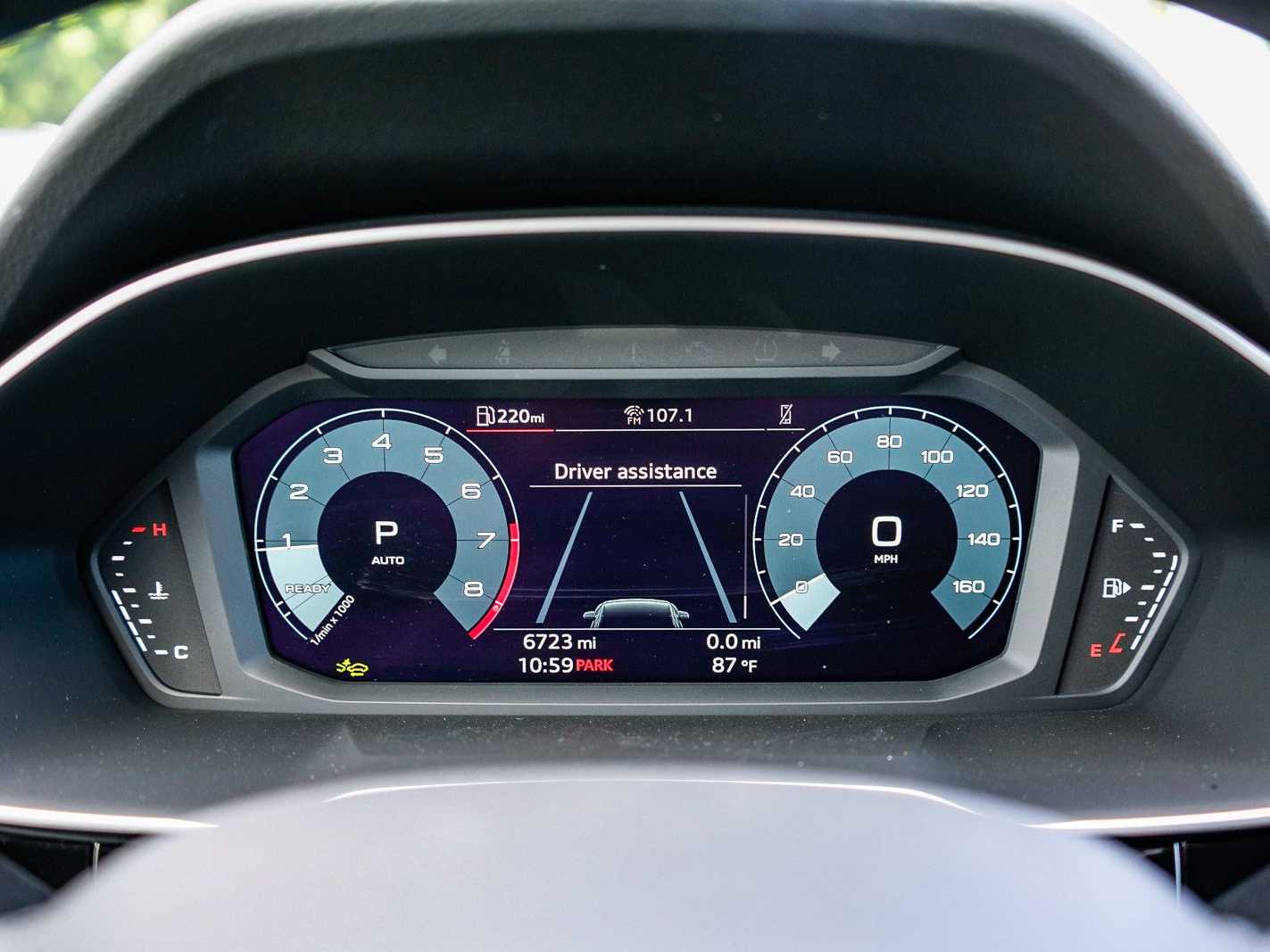 Thumbnail: 2025 Audi Q3 - 24