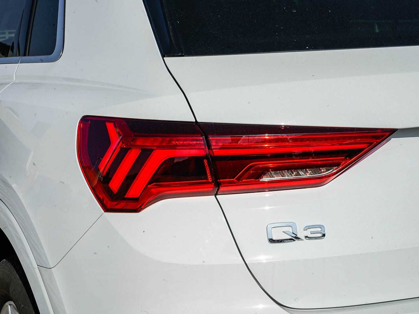 Thumbnail: 2023 Audi Q3 - 9