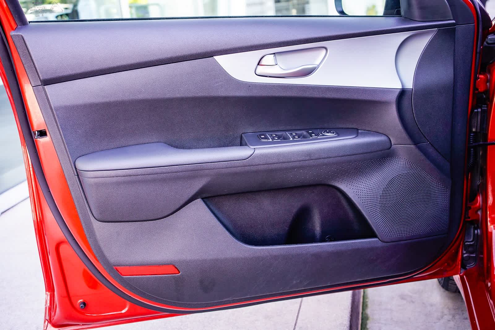 Thumbnail: 2023 Kia Forte - 18