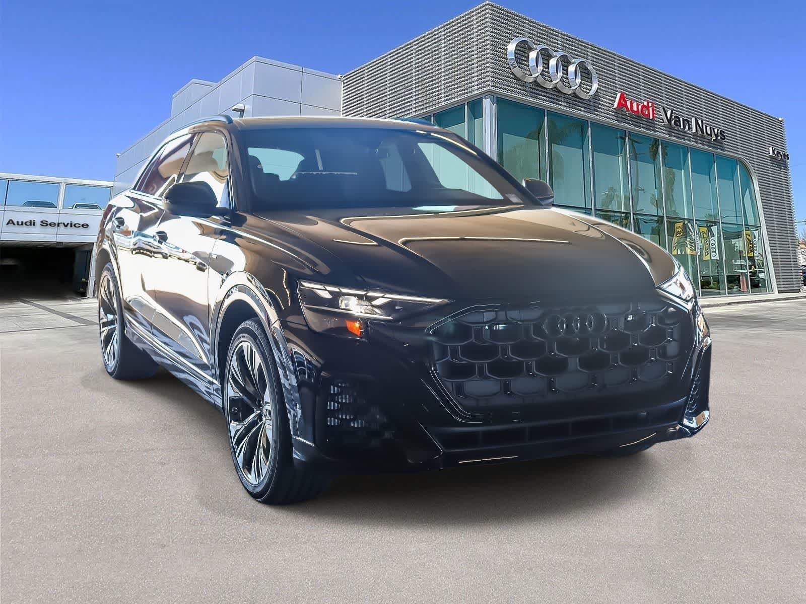 Thumbnail: 2026 Audi Q8 - 3