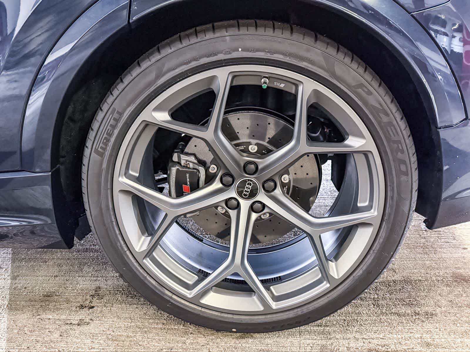 Thumbnail: 2026 Audi RS Q8 - 8